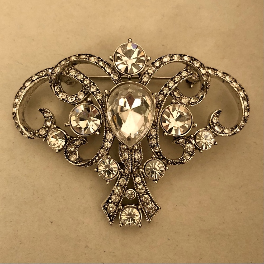NWOT Authentic Landau Swarovski Crystal Brooch Pin